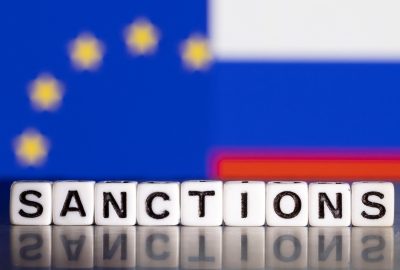 ΕΕ: Υιοθέτησε το 6ο πακέτο κυρώσεων κατά της Ρωσίας - Τι προβλέπει για πετρέλαιο, SWIFT, εξαγωγές
