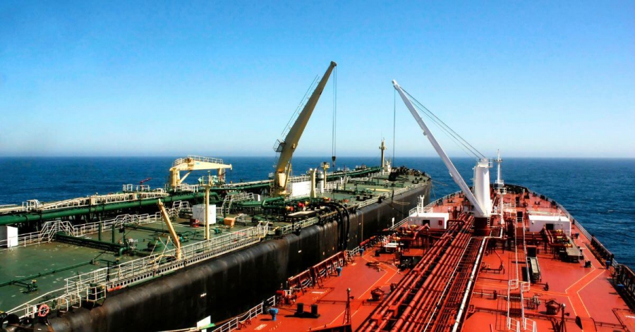 Στο «σκιώδη στόλο» της Ρωσίας η Κίνα με την πρώτη μεταφορά LNG από πλοίο σε πλοίο (gcaptain.com)