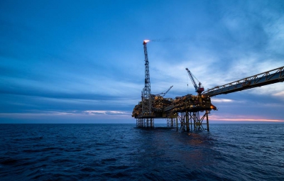 Η αναζωπύρωση στη Μέση Ανατολή εντείνει το ράλι του πετρελαίου - Στα 97 δολ το brent
