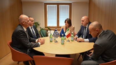 Δένδιας – Crosetto: Στο επίκεντρο η ενίσχυση της επιχείρησης «Aspides»