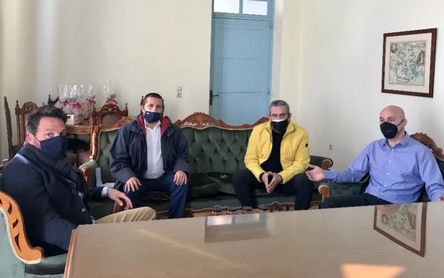 Επίσκεψη Αμυρά σε Χάλκη και Σύμη για τους δασικούς χάρτες