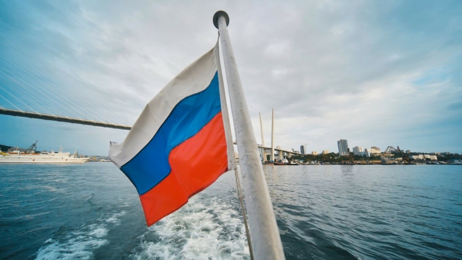 Ρωσικά στρατιωτικά σκάφη συνοδεύουν πετρελαιοφόρα που διασχίζουν τον Κόλπο της Φινλανδίας (Oil Price)