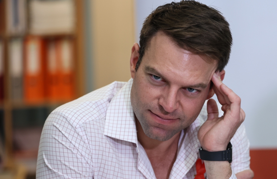 Κασσελάκης: Υπάρχουν πολλοί γκέι στη Βουλή και την κυβέρνηση που κρύβονται