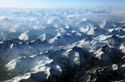 Euractiv: Η τήξη των παγετώνων αλλάζει ξανά τον χάρτη