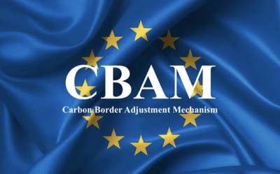 CBAM: Νέος πρακτικός οδηγός της Κομισιόν για τις εισαγωγές προϊόντων υψηλών εκπομπών