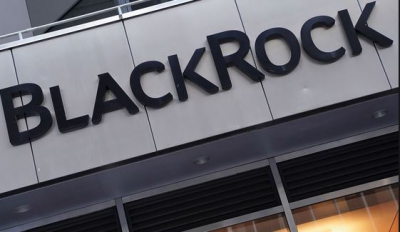 Η BlackRock εν μέσω διασταυρούμενων πυρών για το ESG