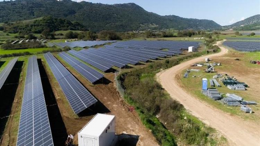 Φρένο σε απαλλοτριώσεις για φωτοβολταϊκά με όριο το 2% επί της συνολικής έκτασης εγκατάστασης
