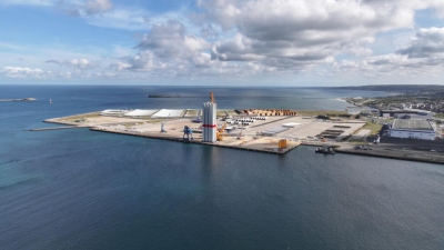 Γαλλία: Επιλέγει πέντε λιμάνια για επενδύσεις 260 εκατ. ευρώ στις πλωτές υπεράκτιες ανεμογεννήτριες