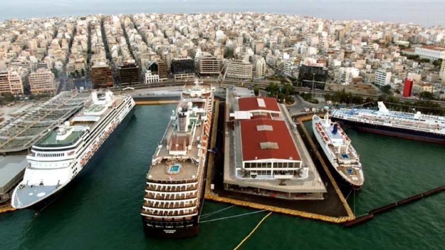 Reuters: Οι ΗΠΑ στοχεύουν τις δραστηριότητες της Cosco στον Πειραιά