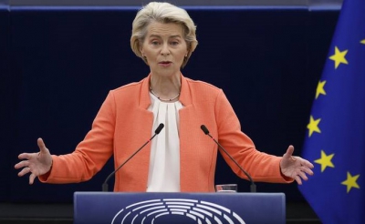 Η Von der Leyen υπέρ της τιμολόγησης άνθρακα της ΕΕ στη σύνοδο κορυφής της χημικής βιομηχανίας