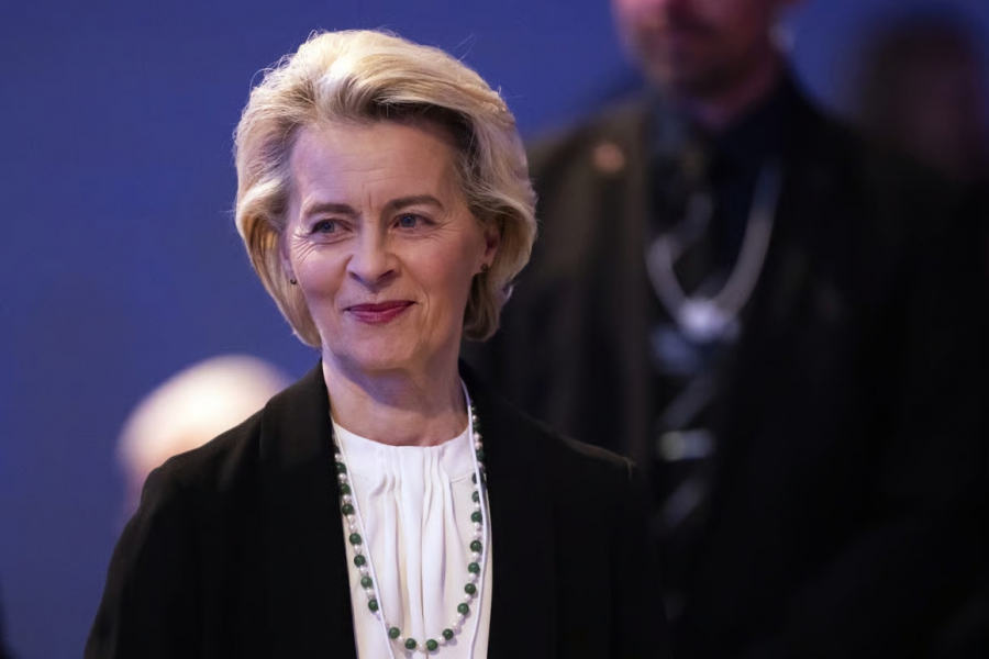 «Σε άλλη διάσταση» η von der Leyen: Η ενότητα της ΕΕ απέτρεψε την απειλή Trump για τη Γροιλανδία