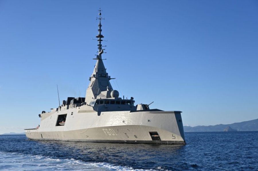 Ο «Κίμων» βγαίνει στον Πειραιά ενόψει τετ α τετ Μητσοτάκη - Macron