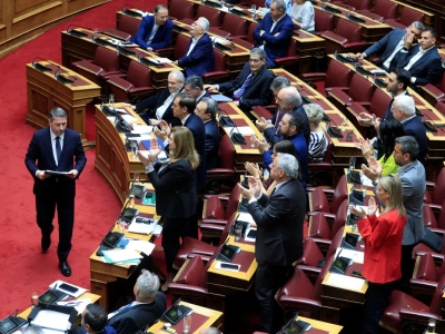 Βουλή: Υπερψηφίστηκε η πρόταση της ΝΔ για την ΕΥΠ με 151 ψήφους- Ανδρουλάκης: Ο Μητσοτάκης είναι ο 
