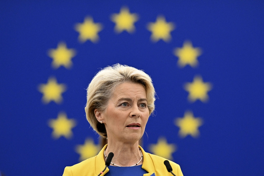 Von der Leyen: Έως το τέλος του 2022 το πλαφόν στην τιμή του ρωσικού πετρελαίου