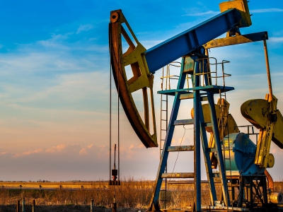 Σαουδάραβες: Εκτός πολιτικής η παραγωγή πετρελαίου - Κάτω από 100 δολ το crude