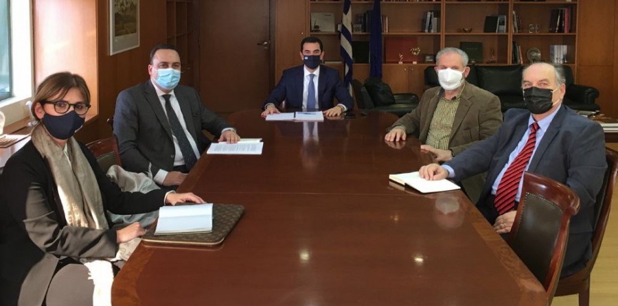 Λουμάκης (ΣΠΕΦ): Αμφισβητεί τον στόχο για ΕΛΑΠΕ και εκτιμήσεις του ΔΑΠΕΕΠ