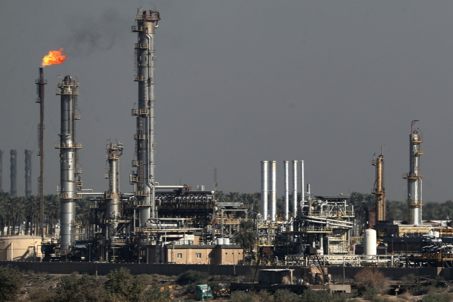 Εκτοξεύεται άνω του 3% το πετρέλαιο μετά τις νέες επιθέσεις στη Μ. Ανατολή (Reuters) Εκτοξεύεται άνω του 3% το πετρέλαιο μετά τις νέες επιθέσεις στη Μ. Ανατολή (Reuters)