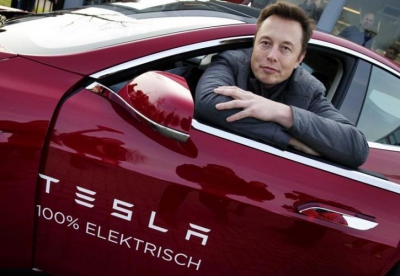 Ο Μασκ πούλησε μετοχές της Tesla ύψους 7 δισ. δολαρίων