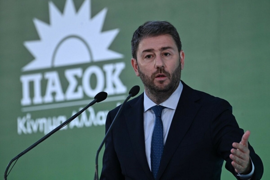 Ανδρουλάκης:  Κλείνει το μάτι στη Χρυσή Αυγή ο Τσίπρας - Σενάρια επιστημονικής φαντασίας Μητσοτάκη