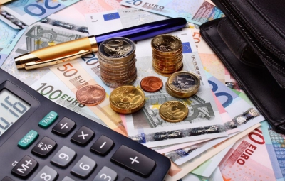 Στα 238,6 δισ. ευρώ οι ληξιπρόθεσμες οφειλές νοικοκυριών και επιχειρήσεων - Το ποσό αντιστοιχεί στο 96,1% του ΑΕΠ