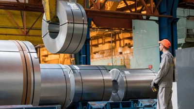 Στην αντεπίθεση η ΕΕ: Διπλασιάζει τους δασμούς στον εισαγόμενο χάλυβα