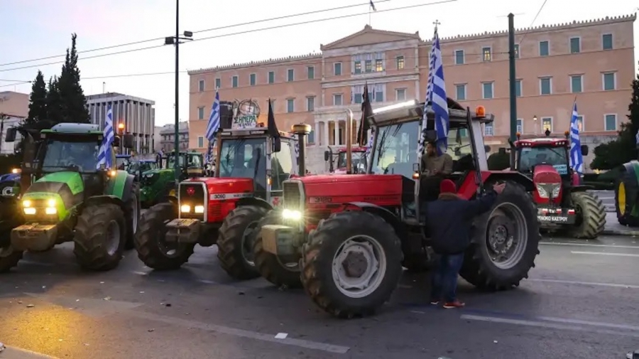 Τα τρακτέρ κλείνουν το Σύνταγμα- Νέες διαδηλώσεις των αγροτών στο κέντρο της Αθήνας