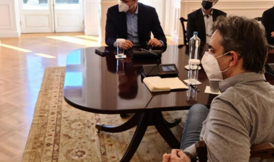 Σύσκεψη υπό τον Μητσοτάκη για κορωνοϊό - Τι εξετάστηκε