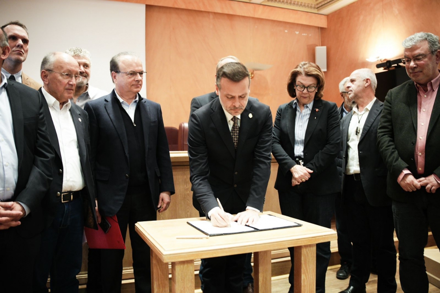 Χ. Δούκας: Να αξιοποιήσουμε τα 100 εκατ. ευρώ από το Ταμείο Ανάκαμψης για την Αυτοδίοικηση - Τρίτος γερανός στο Βοτανικό για το γήπεδο