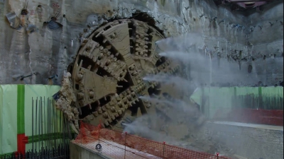 Ο μετροπόντικας για τη Γραμμή 4 του Μετρό έφτασε στον Ευαγγελισμό