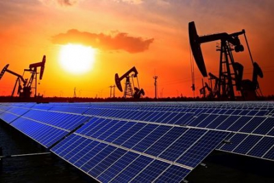 Bloomberg: Καταρρέει ο μύθος της μέγιστης ζήτησης ορυκτών καυσίμων