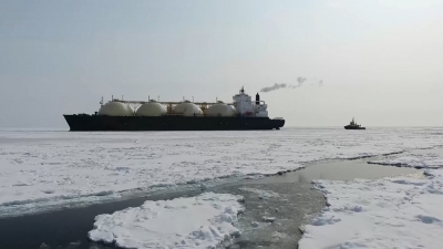 Κίνα: Τάνκερ ξεφόρτωσε ρωσικό LNG αφού έπλεε 6 μήνες στη θάλασσα