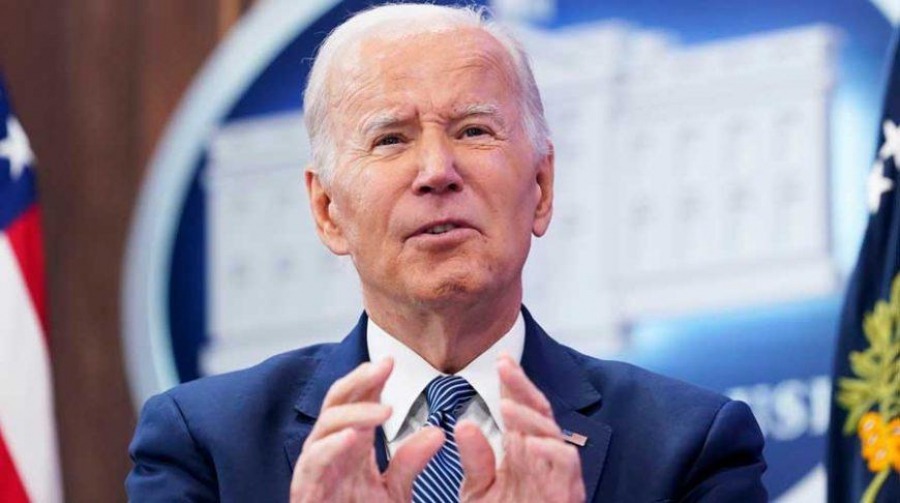 Ο Μπάιντεν επιλέγει υπεράκτια αιολικά έναντι ορυκτών καυσίμων