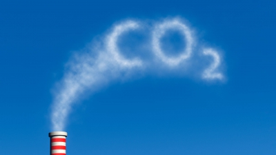 Ενώ οι τιμές των CO2 έφτασαν κοντά στα 100 ευρώ/τόνο η EE θεσπίζει διαφάνεια για τις συναλλαγές
