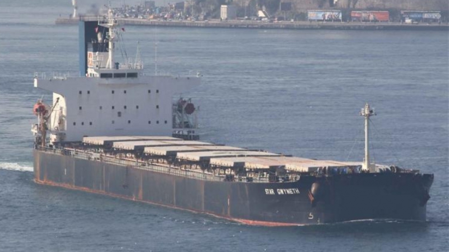 Τρία τουλάχιστον τα πλοία που χτυπήθηκαν σήμερα (22/4) στα Στενά του Ορμούζ (Reuters)