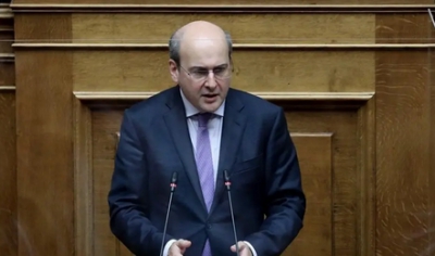 Βουλή: Χατζηδάκης κατά Τσίπρα για τις τράπεζες - Ένταση για  ΟΠΕΚΕΠΕ και υποκλοπές