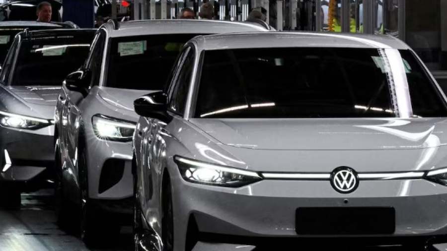 Volkswagen: Σχέδιο για 100.000 απολύσεις και κλείσιμο τεσσάρων εργοστασίων