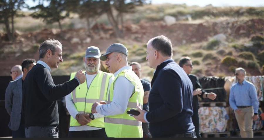 Ενημέρωση πρωθυπουργού από Θ. Πολυχρονόπουλο για την ανακύκλωση