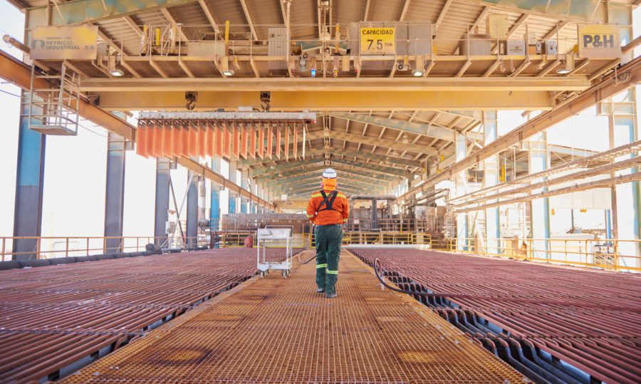 Χιλή: Ο μεγαλύτερος παραγωγός χαλκού στον κόσμο αντιμέτωπος με έλλειψη θειικού οξέος - Μηδενίζονται οι εξαγωγές από την Κίνα