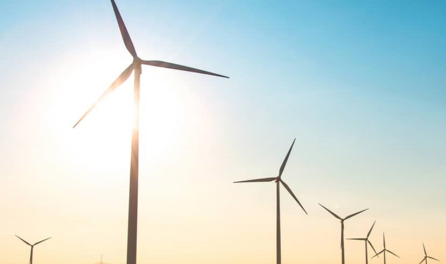 Κίνδυνος να τεθούν εκτός προγραμματισμού αιολικά έργα στην Β. Ιρλανδία (Renews)