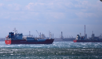 FT: Οι ενεργειακοί traders προετοιμάζονται για έναν μακρύ πόλεμο με το Ιράν