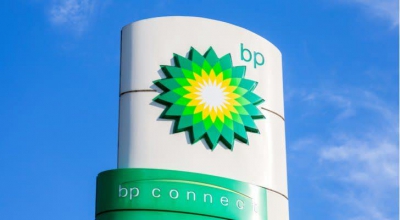 BP: Eκκένωση 4 πλατφορμών παραγωγής πετρελαίου λόγω τυφώνα