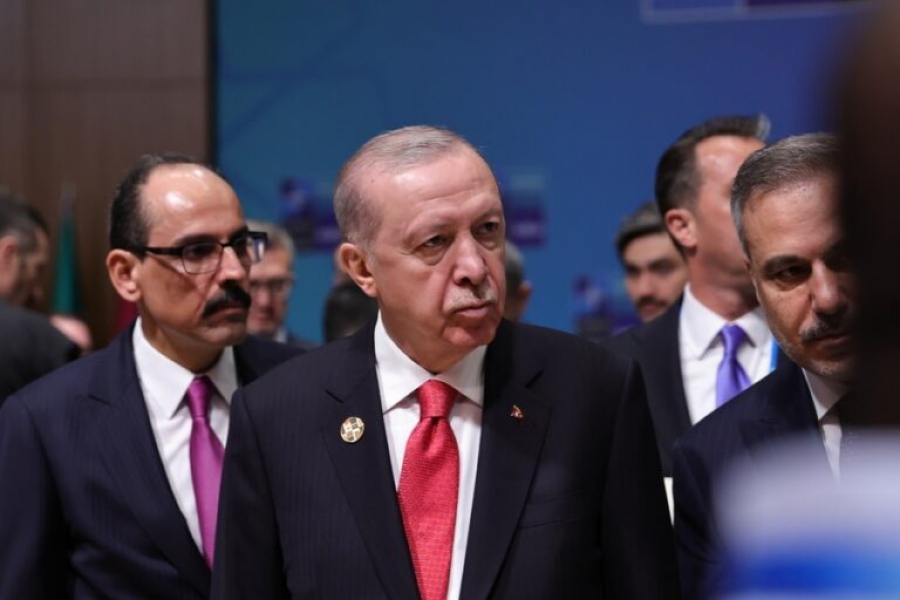 Τα πρωτότυπα δώρα του Erdogan: Έδωσε πιστόλια στους αρχηγούς του ΝΑΤΟ (Politico)