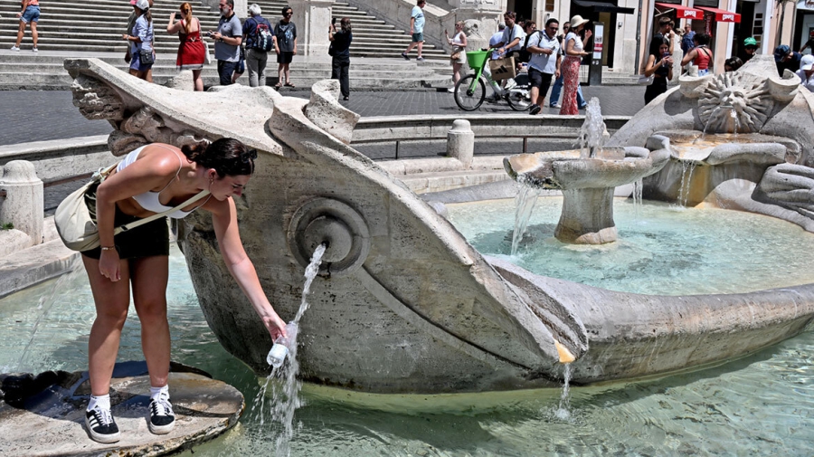 Στο έλεος του καύσωνα βρίσκεται η Ευρώπη