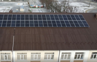 Εγκατάσταση φωτοβολταϊκών σε σχολείο στην Ουκρανία (pveurope)