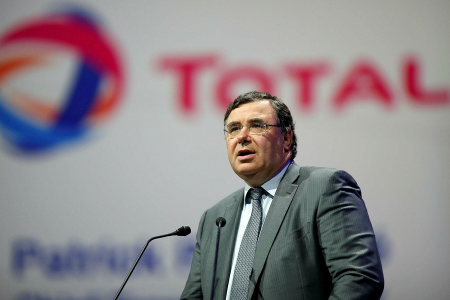 Pouyanne: Η TotalEnergies μεταφέρει κερδοφόρα πετρέλαιο μέσω των Στενών του Ορμούζ παρά τον πόλεμο