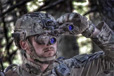 THEON: Μακροπρόθεσμη συμφωνία-πλαίσιο προμήθειας διοπτρών με ευρωπαϊκό μέλος του ΝΑΤΟ