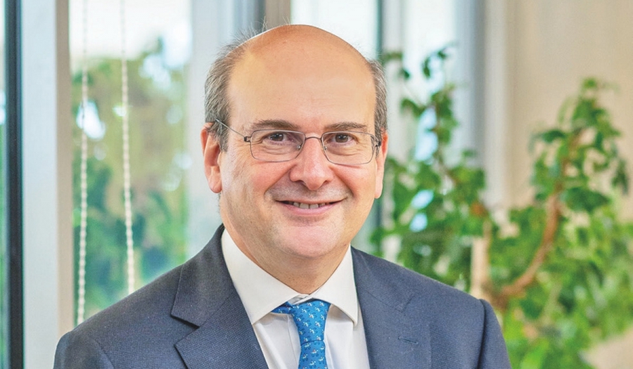 Χατζηδάκης στο TikTok: Όσοι κάνουν τραπεζικές συναλλαγές, θα δουν μια καινούργια, πολύ πιο θετική πραγματικότητα