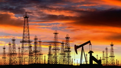Άνοδος πάνω από 3% για το πετρέλαιο - Στα 70 δολ. κινείται το αργό, στα 75 δολ. το brent