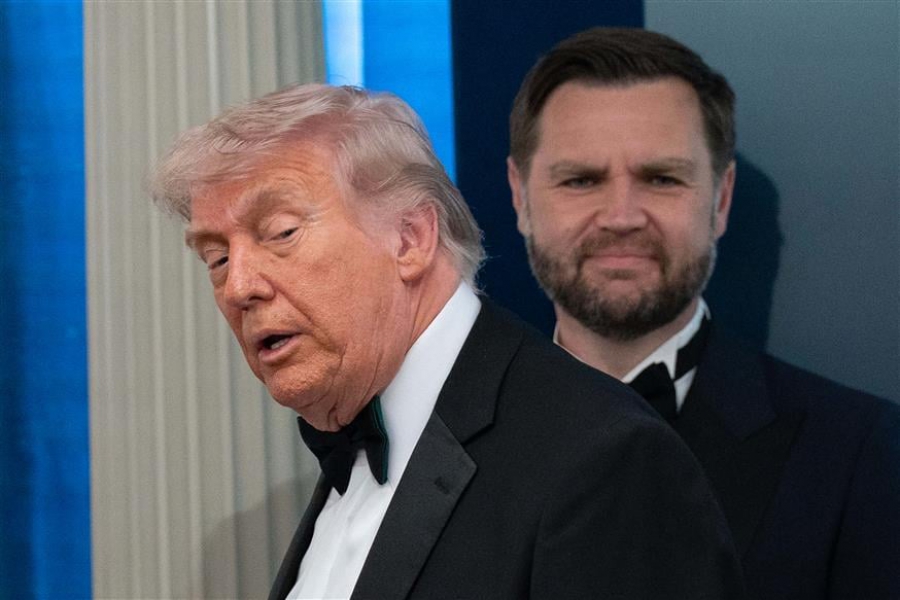 Ο Λευκός Οίκος επιβεβαιώνει ότι ο Trump σκέφτεται σοβαρά την πρόταση του Ιράν