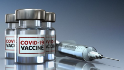 Στις 21/12 επισπεύδει την έγκριση για το εμβόλιο της Pfizer η ΕΕ, μετά τις γερμανικές πιέσεις - Ένα βήμα πριν το ΟΚ για την Moderna οι HΠΑ - Στους 1,63 εκατ. οι νεκροί
